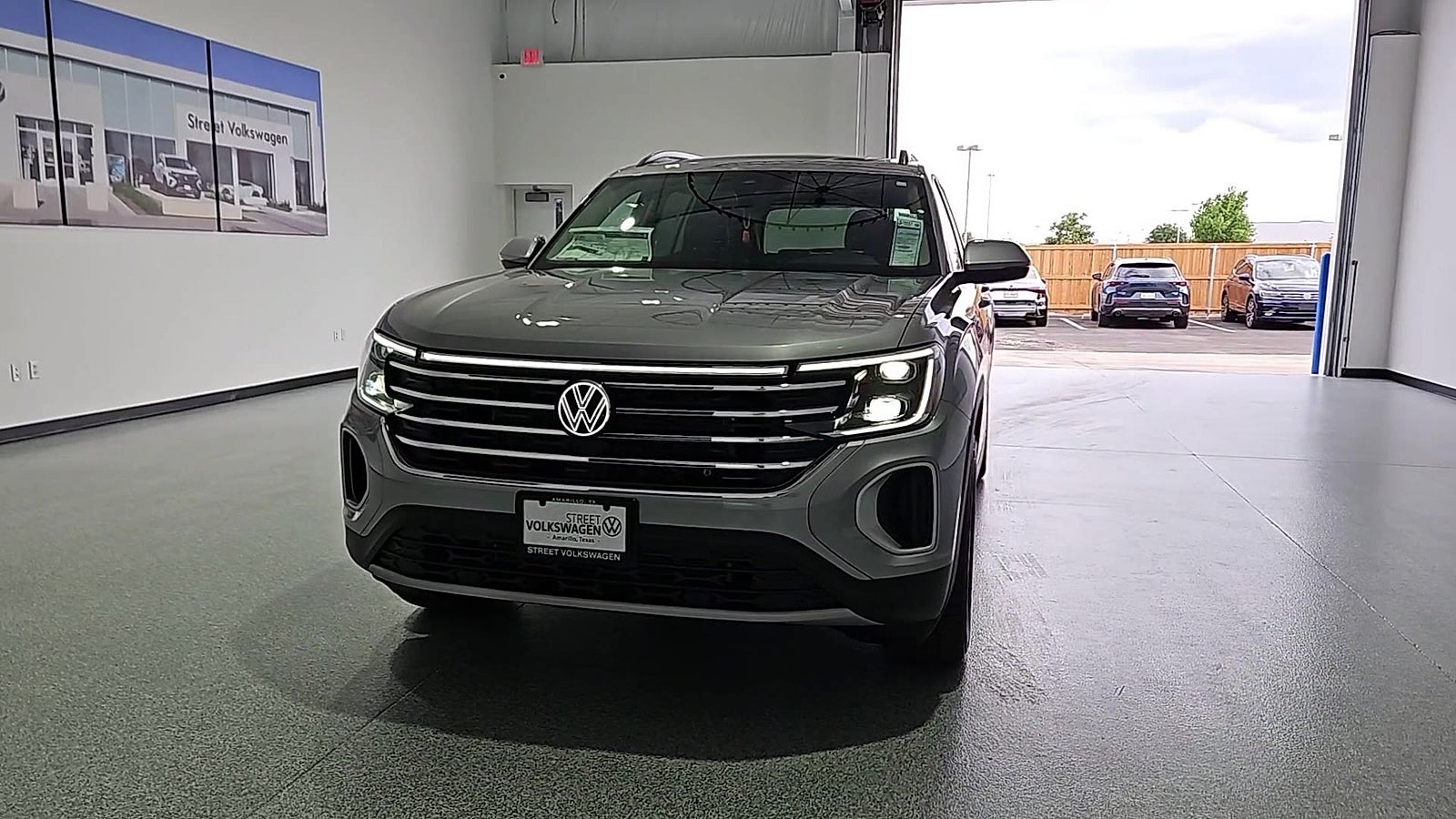 2026 Volkswagen Atlas SE with Technology