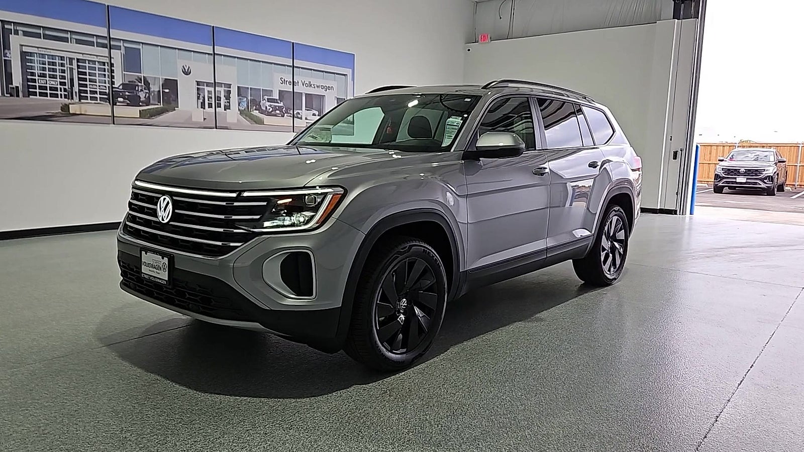 2026 Volkswagen Atlas SE with Technology