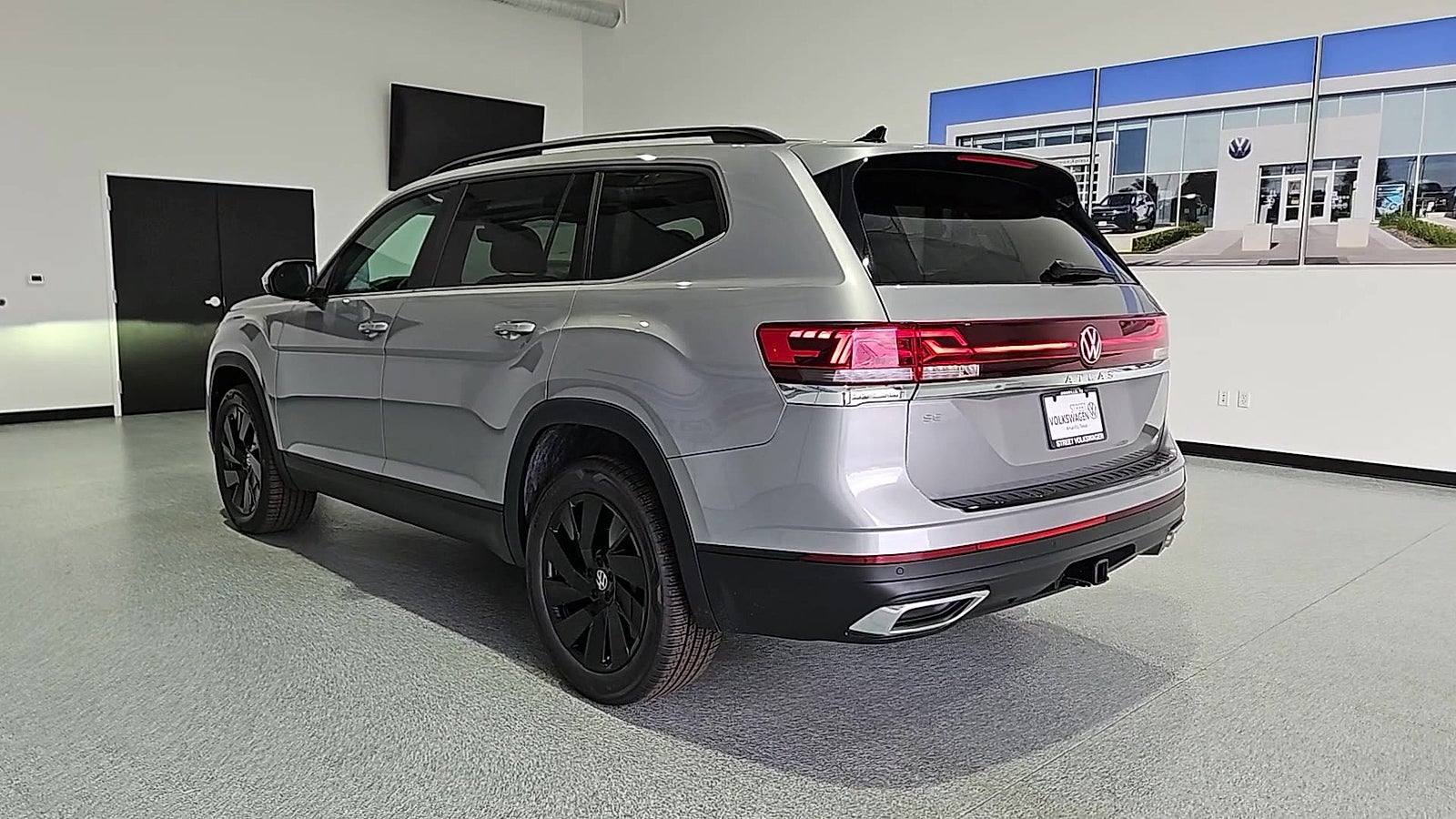 2026 Volkswagen Atlas SE with Technology