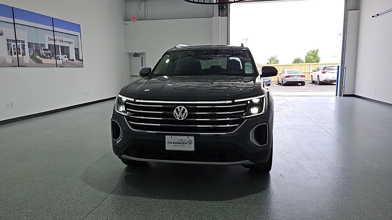 2026 Volkswagen Atlas SE with Technology
