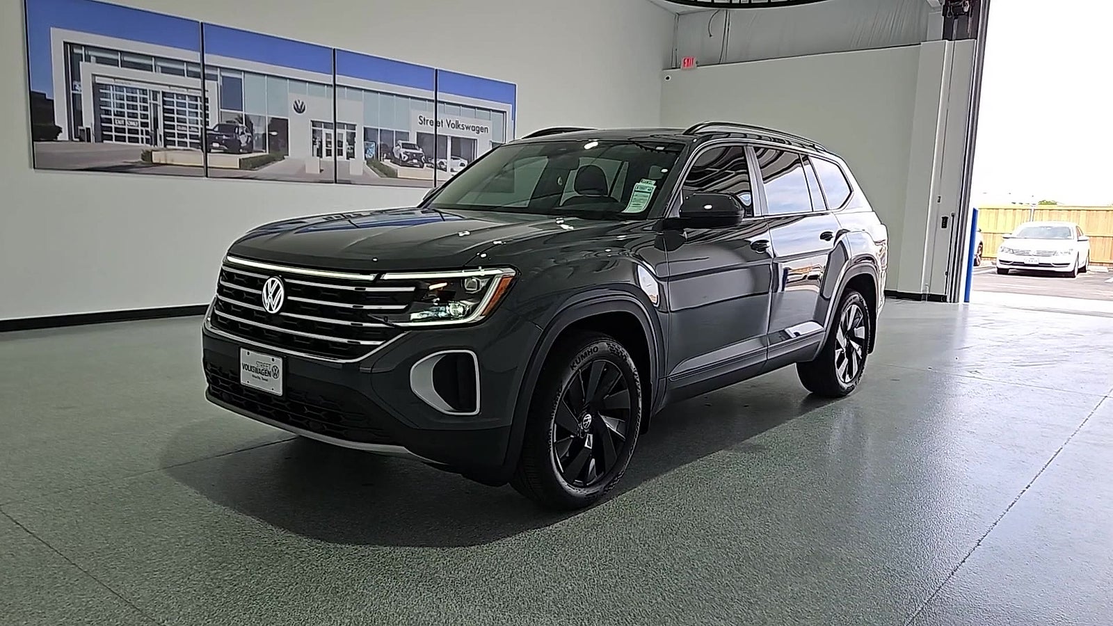 2026 Volkswagen Atlas SE with Technology