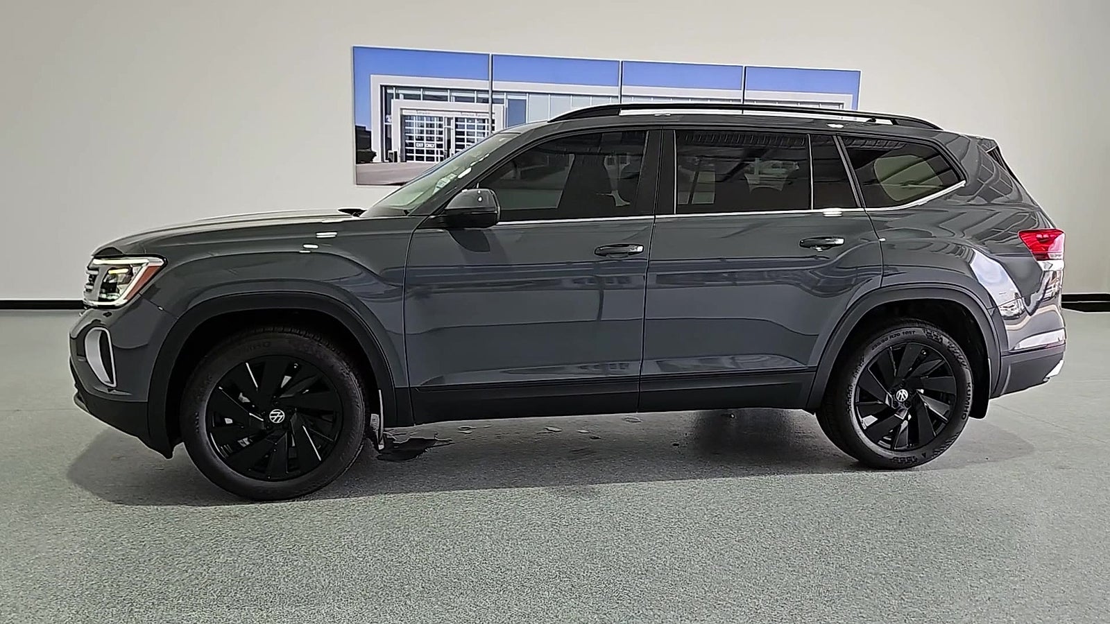 2026 Volkswagen Atlas SE with Technology