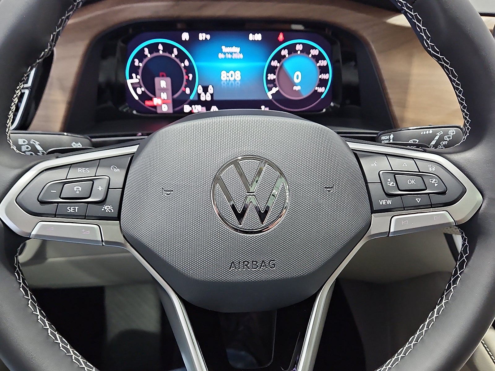 2026 Volkswagen Atlas SE with Technology