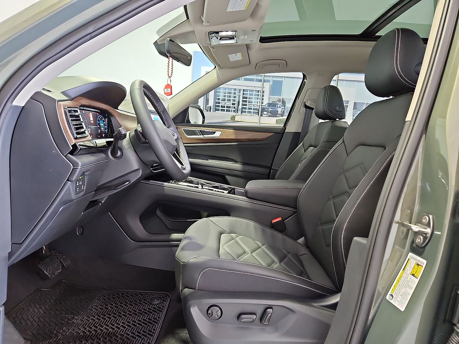 2026 Volkswagen Atlas SE with Technology
