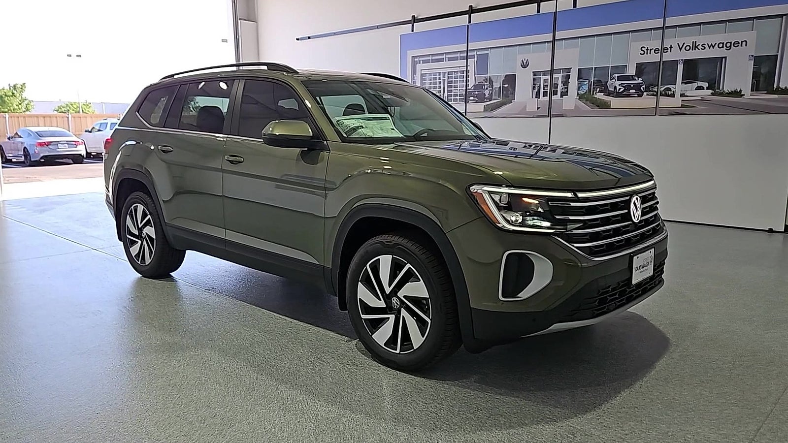 2026 Volkswagen Atlas SE with Technology