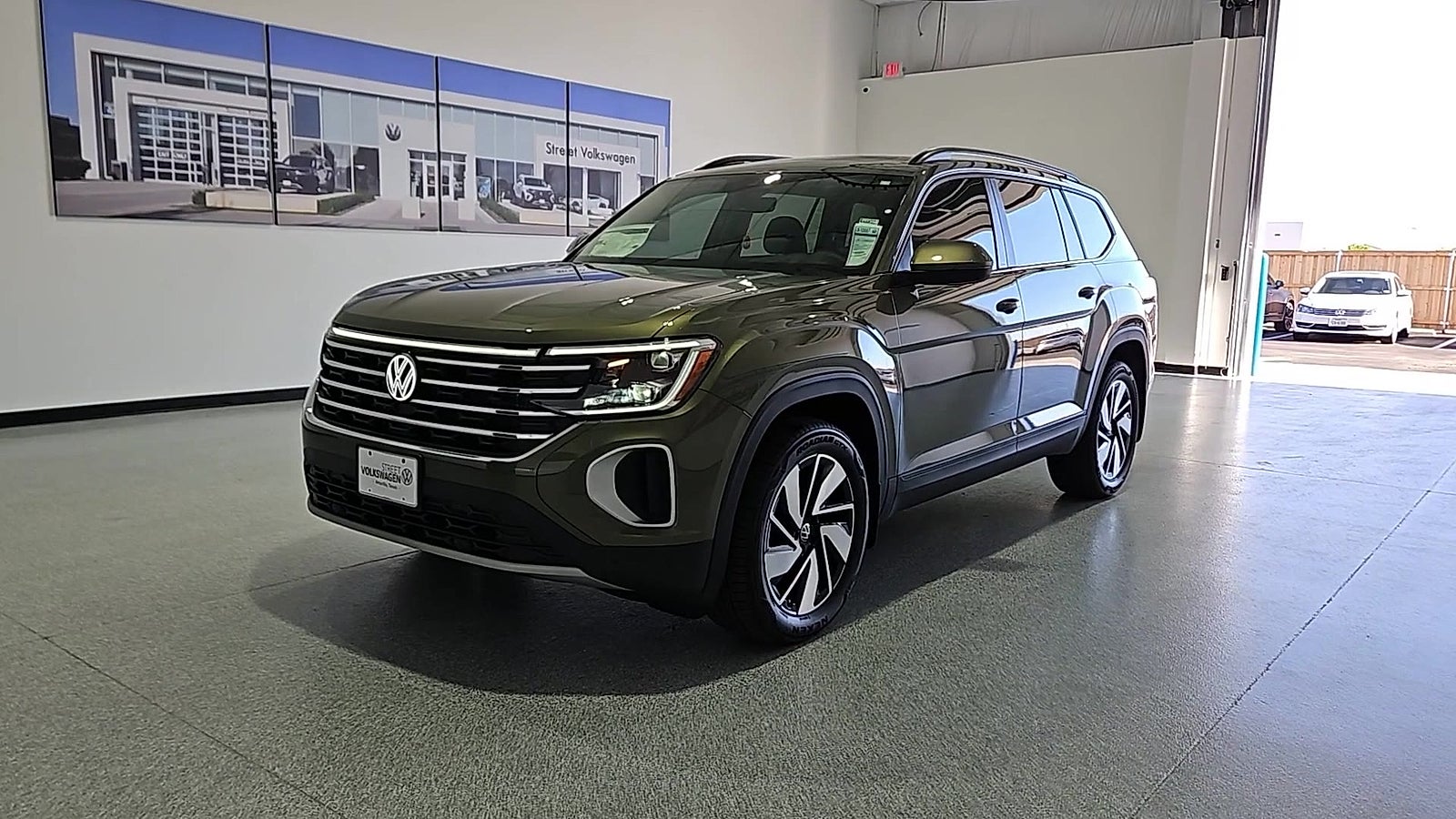 2026 Volkswagen Atlas SE with Technology