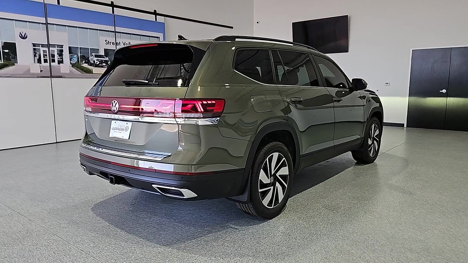2026 Volkswagen Atlas SE with Technology