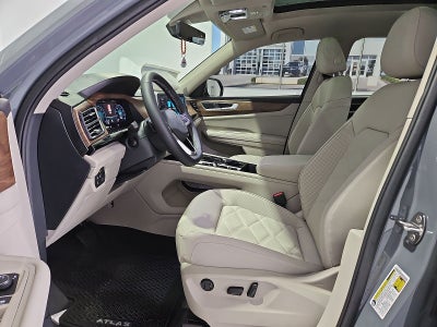 2026 Volkswagen Atlas SE with Technology