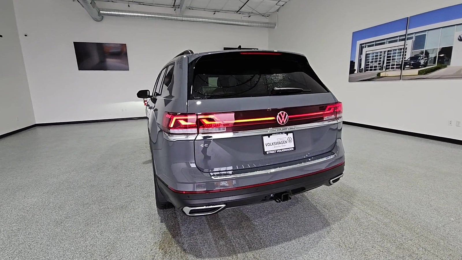 2026 Volkswagen Atlas SE with Technology