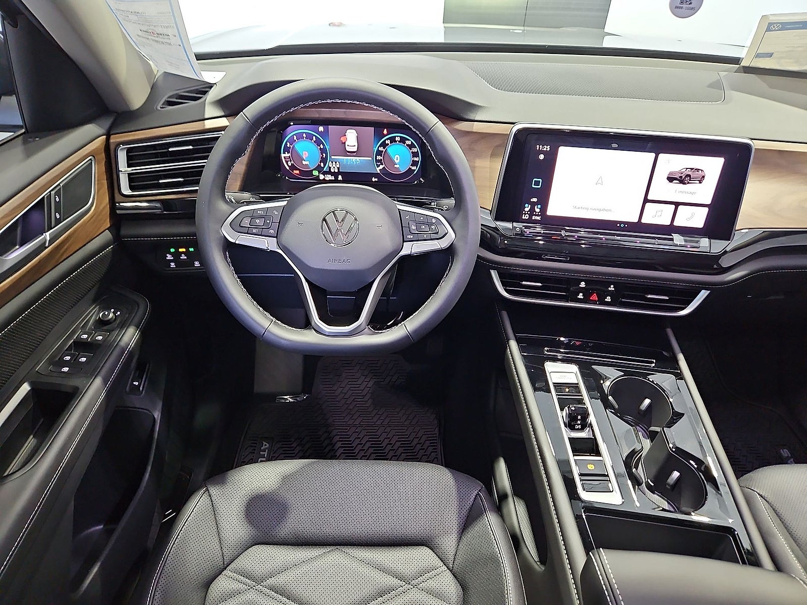 2026 Volkswagen Atlas SE with Technology