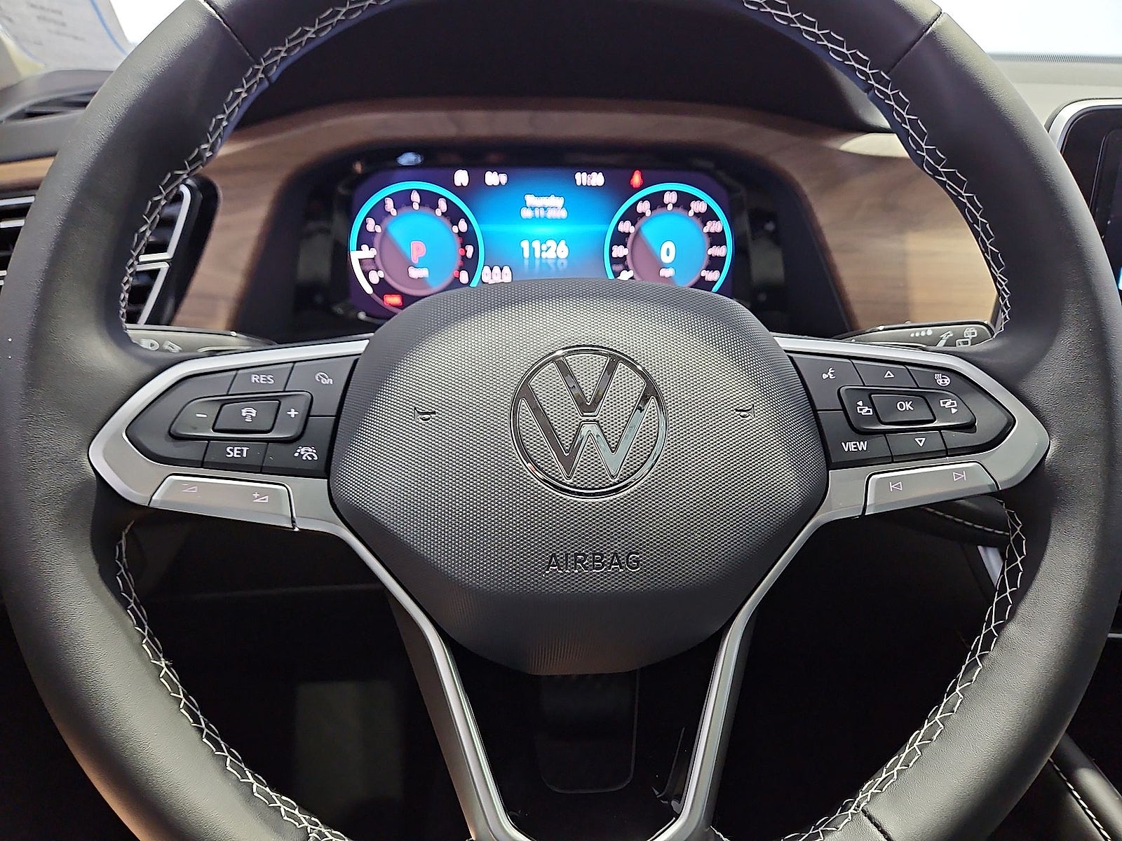 2026 Volkswagen Atlas SE with Technology