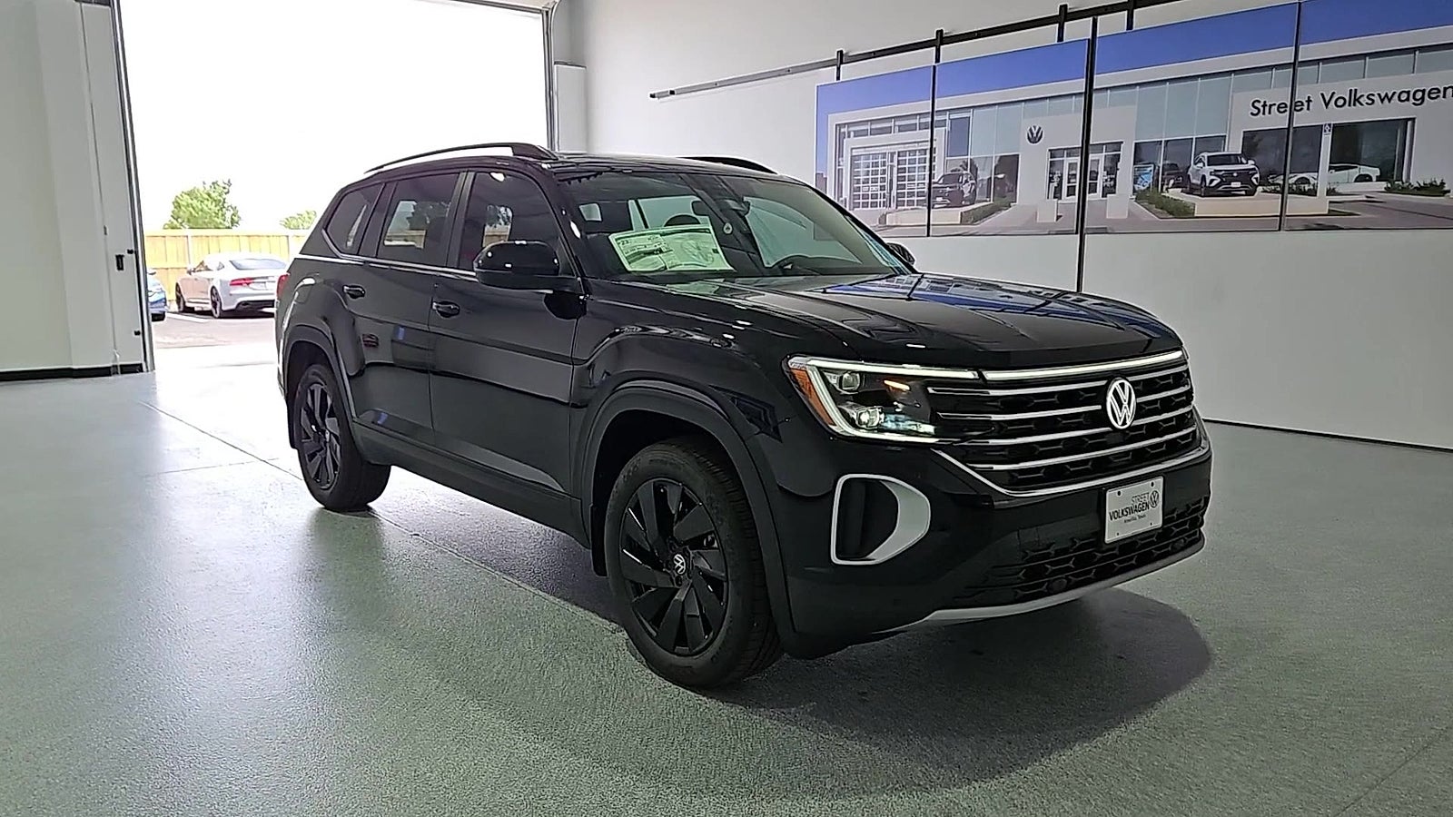 2026 Volkswagen Atlas SE with Technology