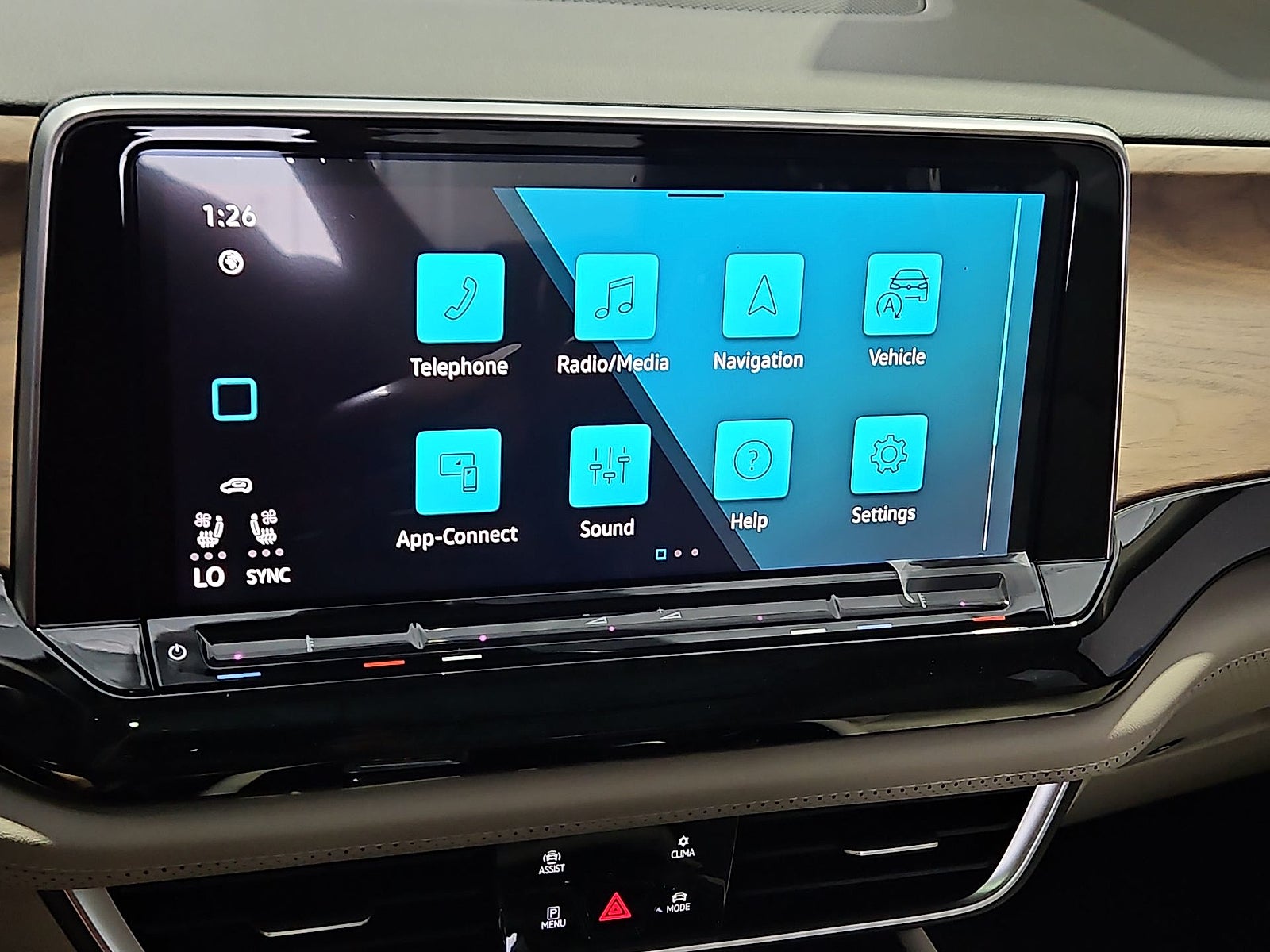 2026 Volkswagen Atlas SE with Technology