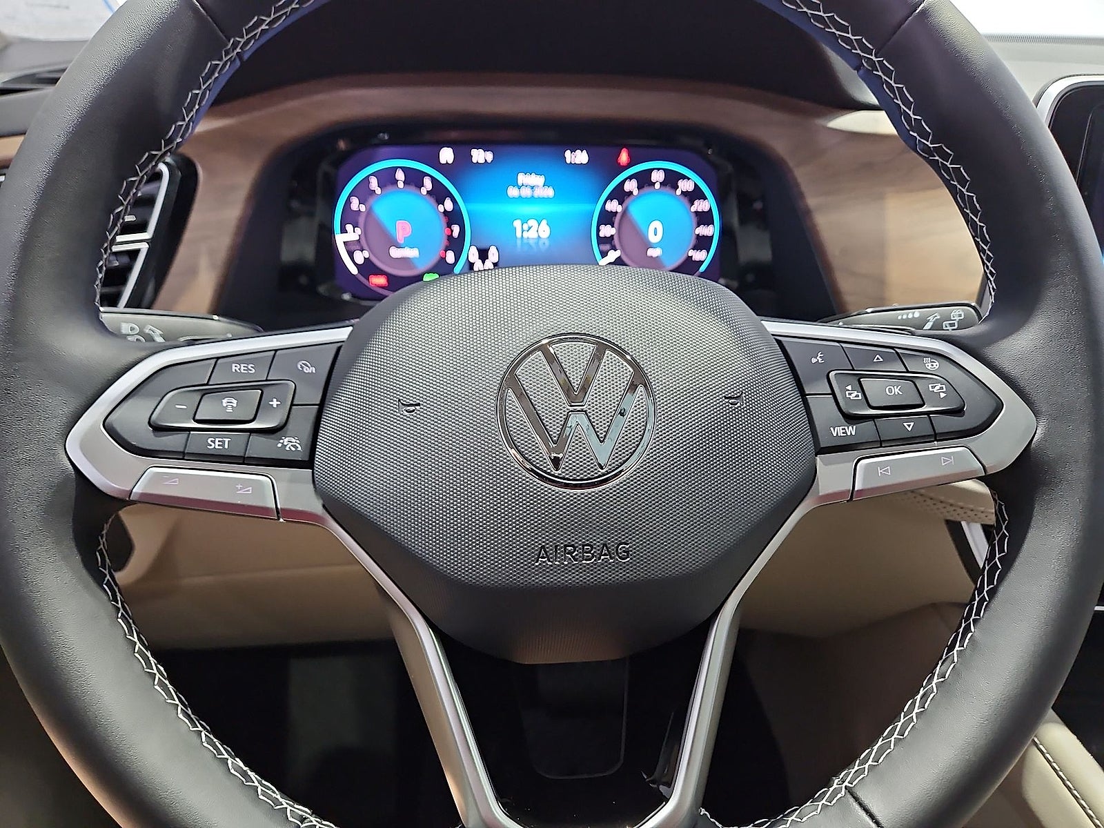 2026 Volkswagen Atlas SE with Technology