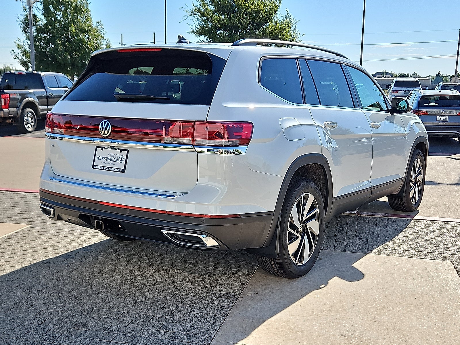 2026 Volkswagen Atlas 2.0T SE w/Technology