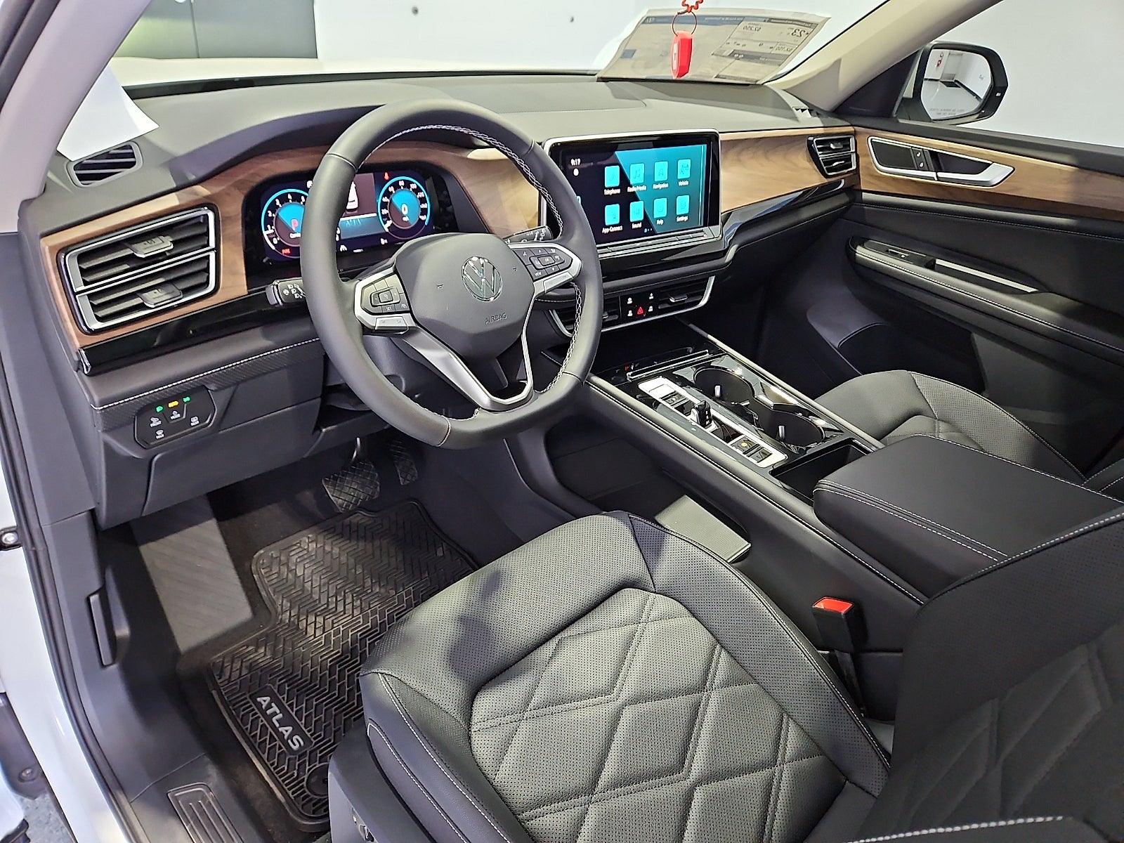 2026 Volkswagen Atlas SE with Technology