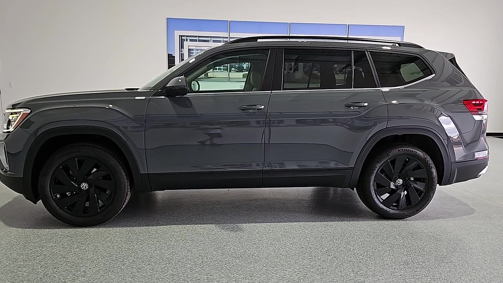 2026 Volkswagen Atlas SE with Technology