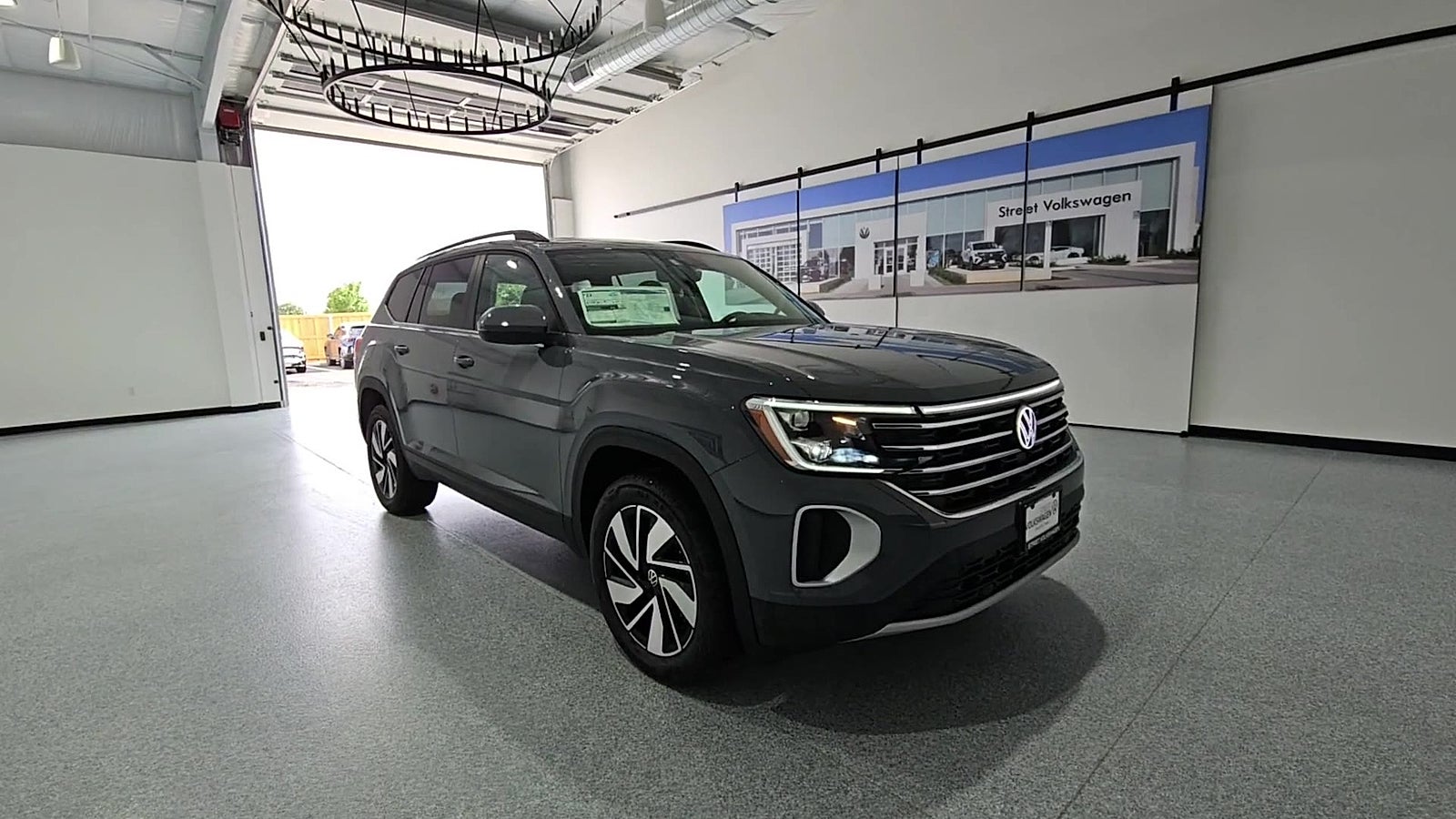 2026 Volkswagen Atlas SE with Technology