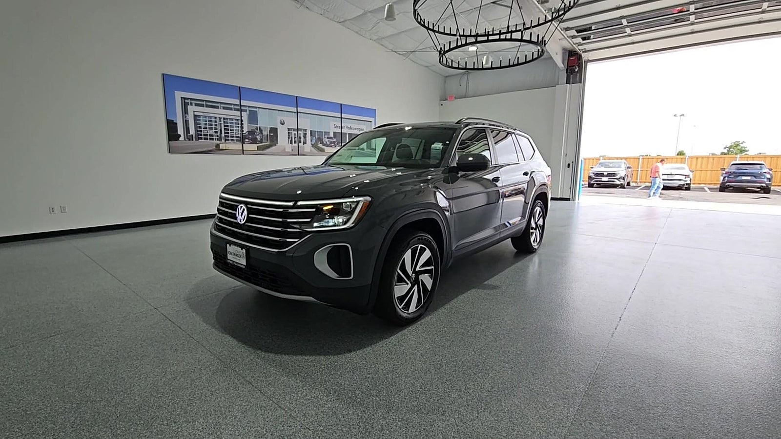 2026 Volkswagen Atlas SE with Technology