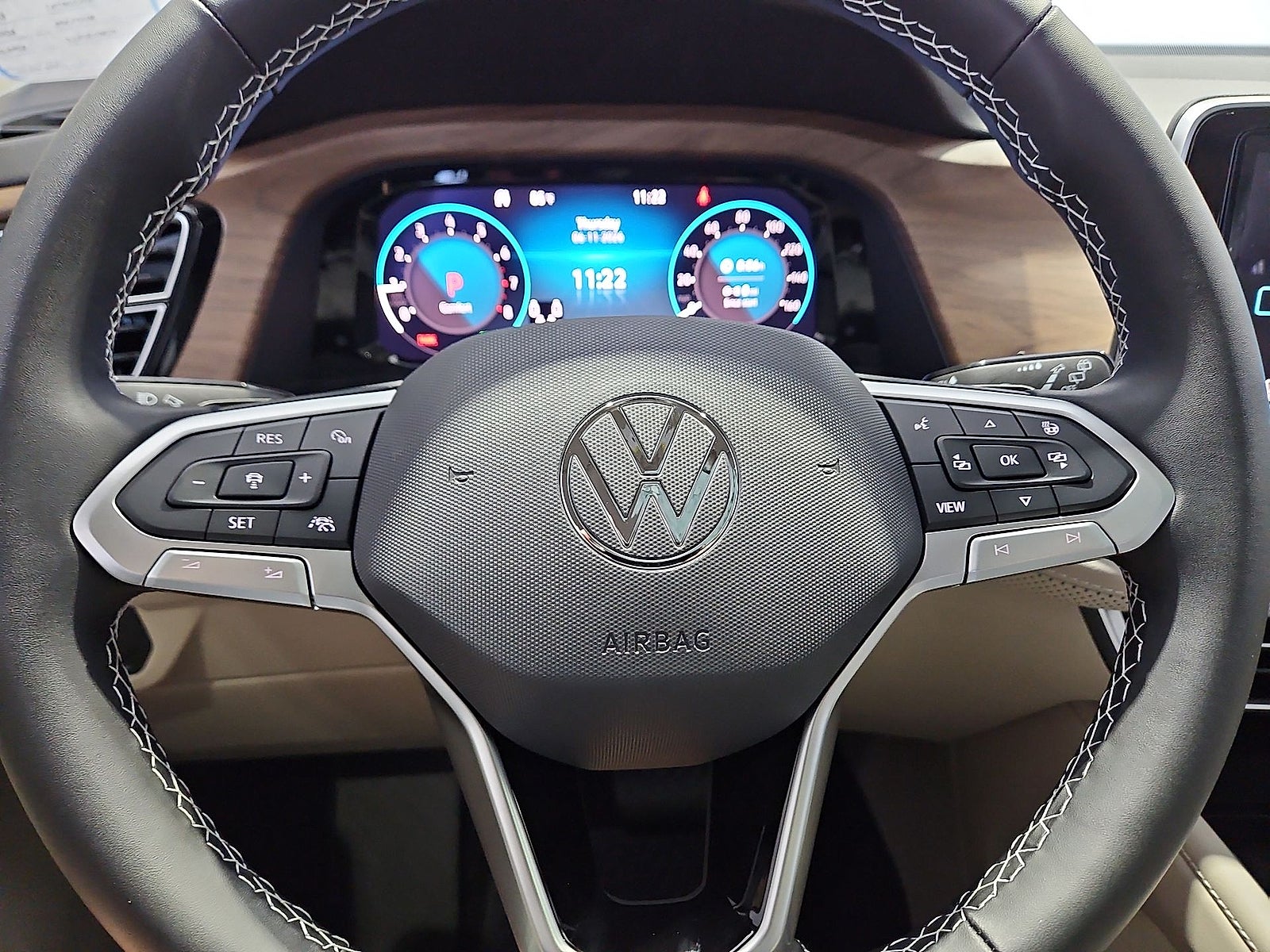 2026 Volkswagen Atlas SE with Technology
