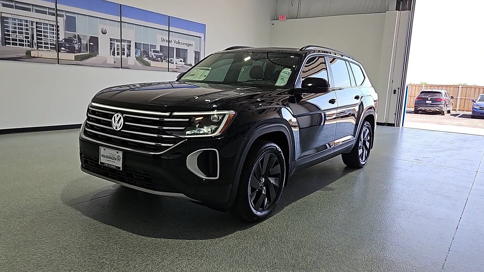 2026 Volkswagen Atlas SE with Technology