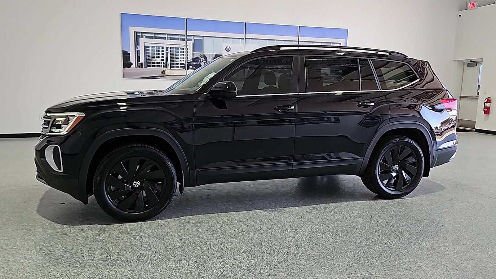 2026 Volkswagen Atlas SE with Technology