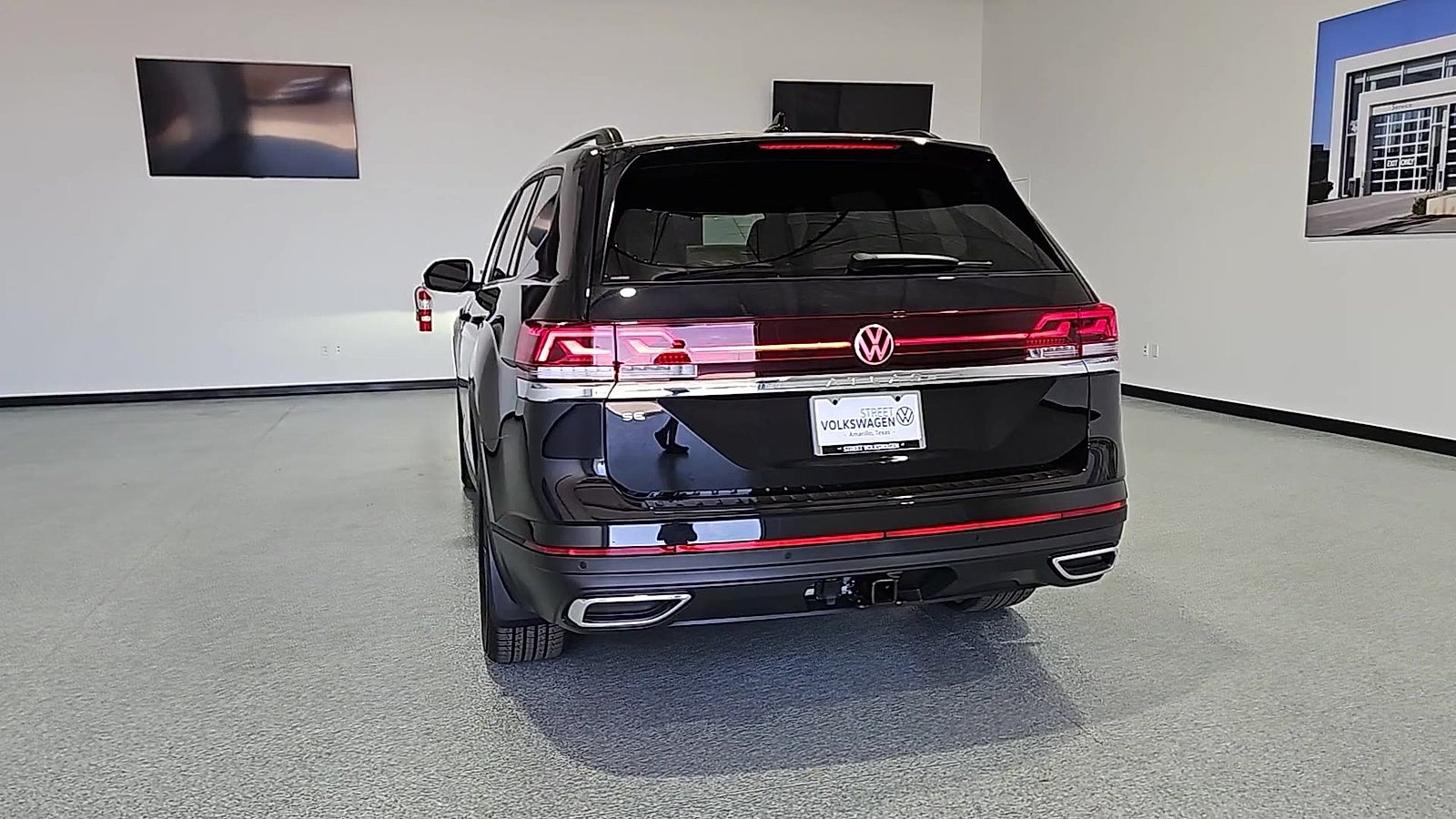 2026 Volkswagen Atlas SE with Technology