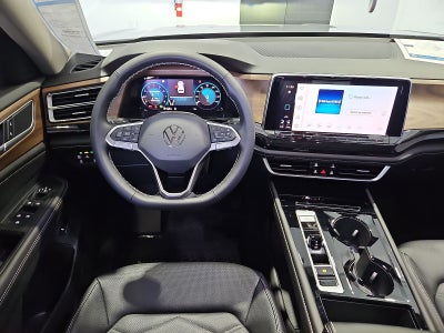 2026 Volkswagen Atlas SE with Technology
