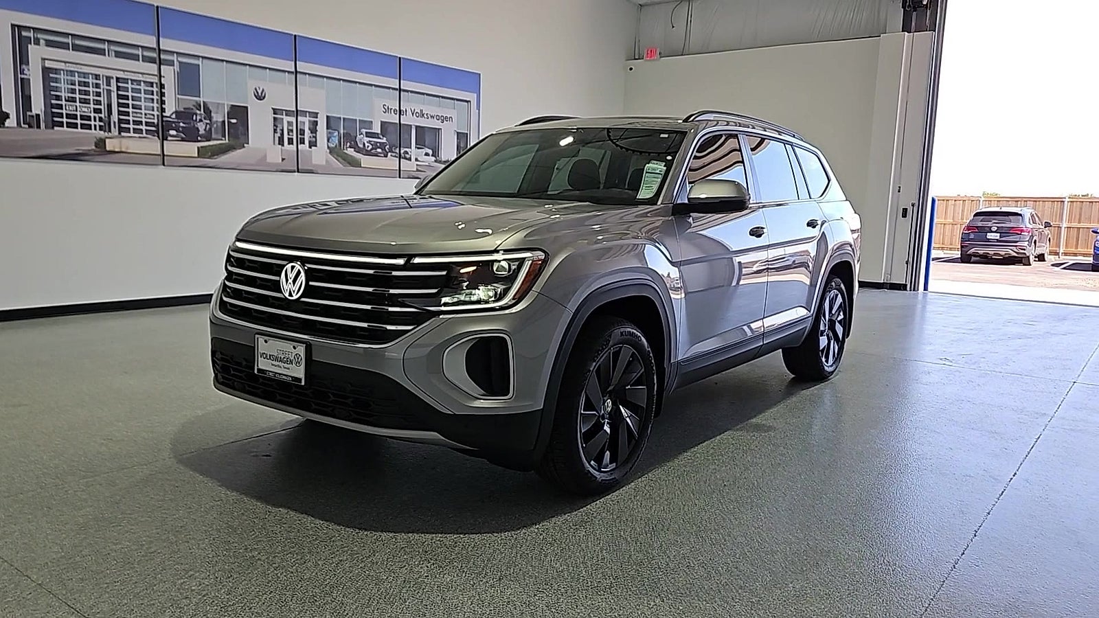 2026 Volkswagen Atlas SE with Technology