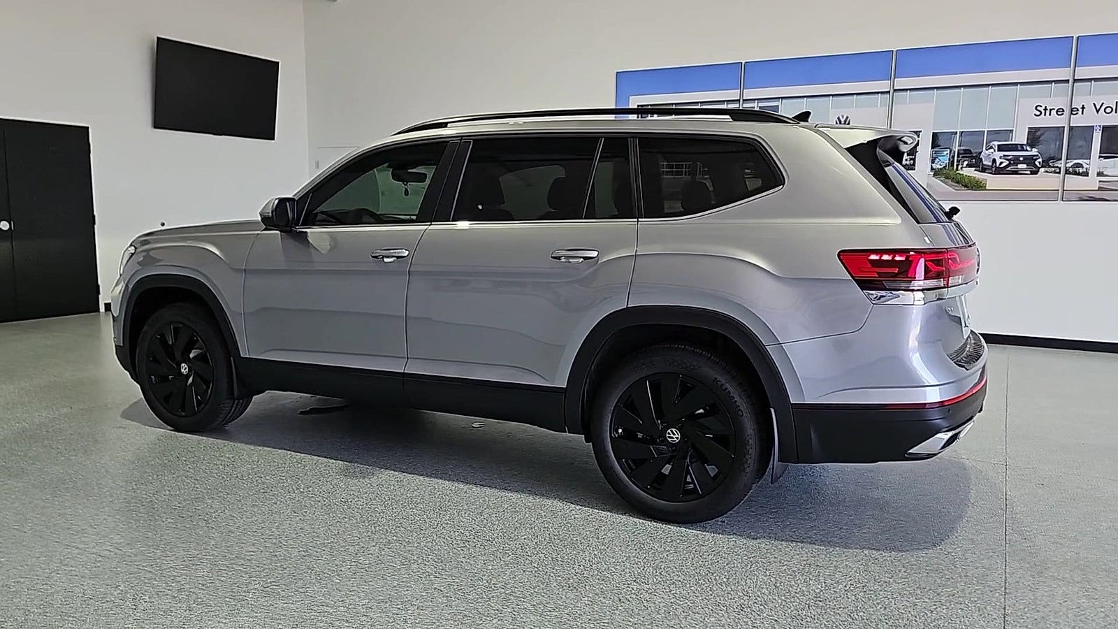 2026 Volkswagen Atlas SE with Technology