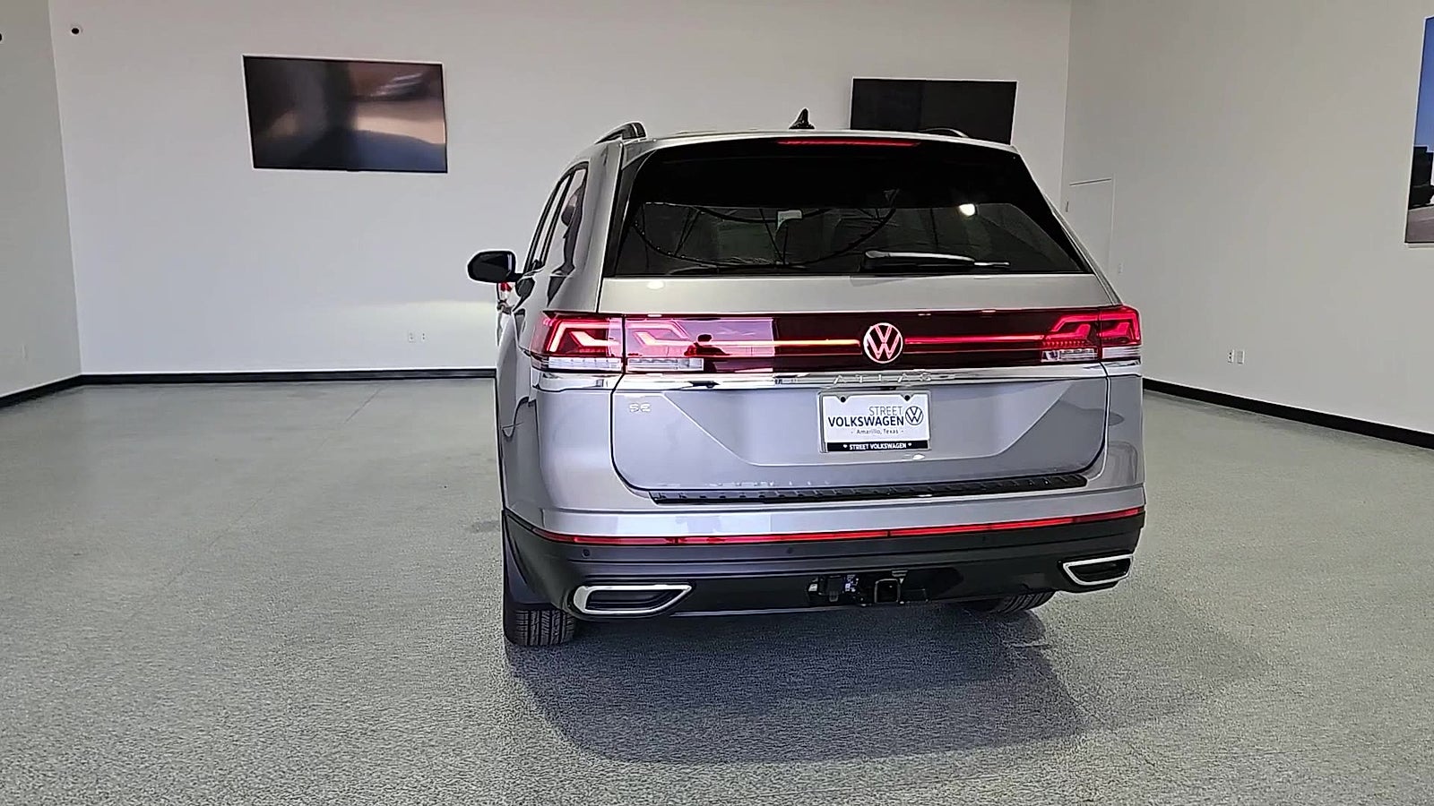 2026 Volkswagen Atlas SE with Technology