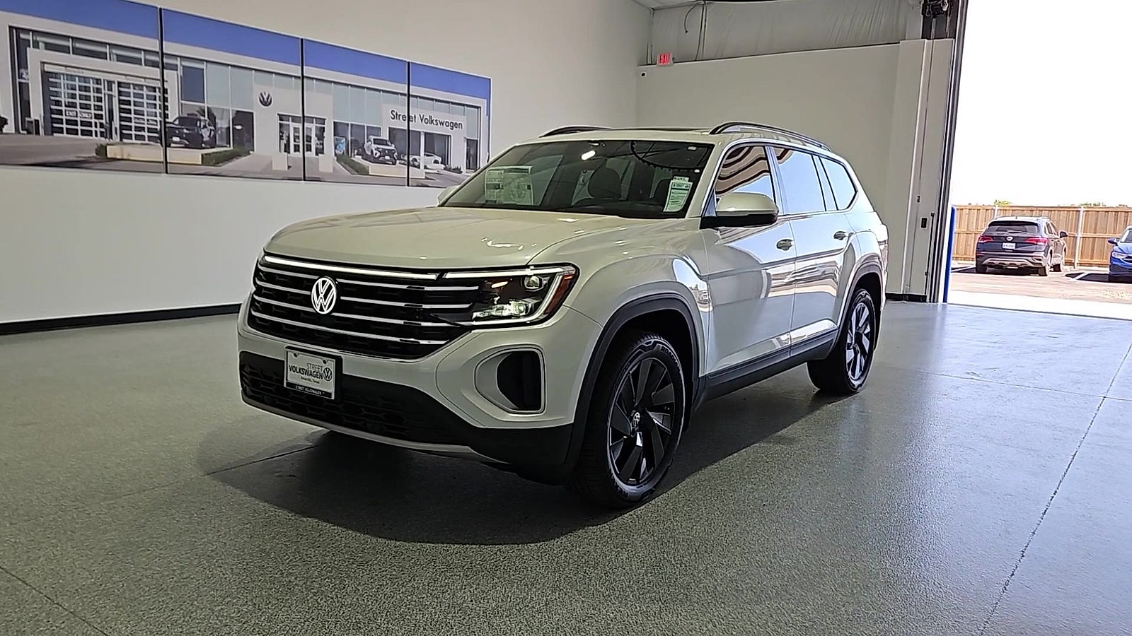 2026 Volkswagen Atlas SE with Technology