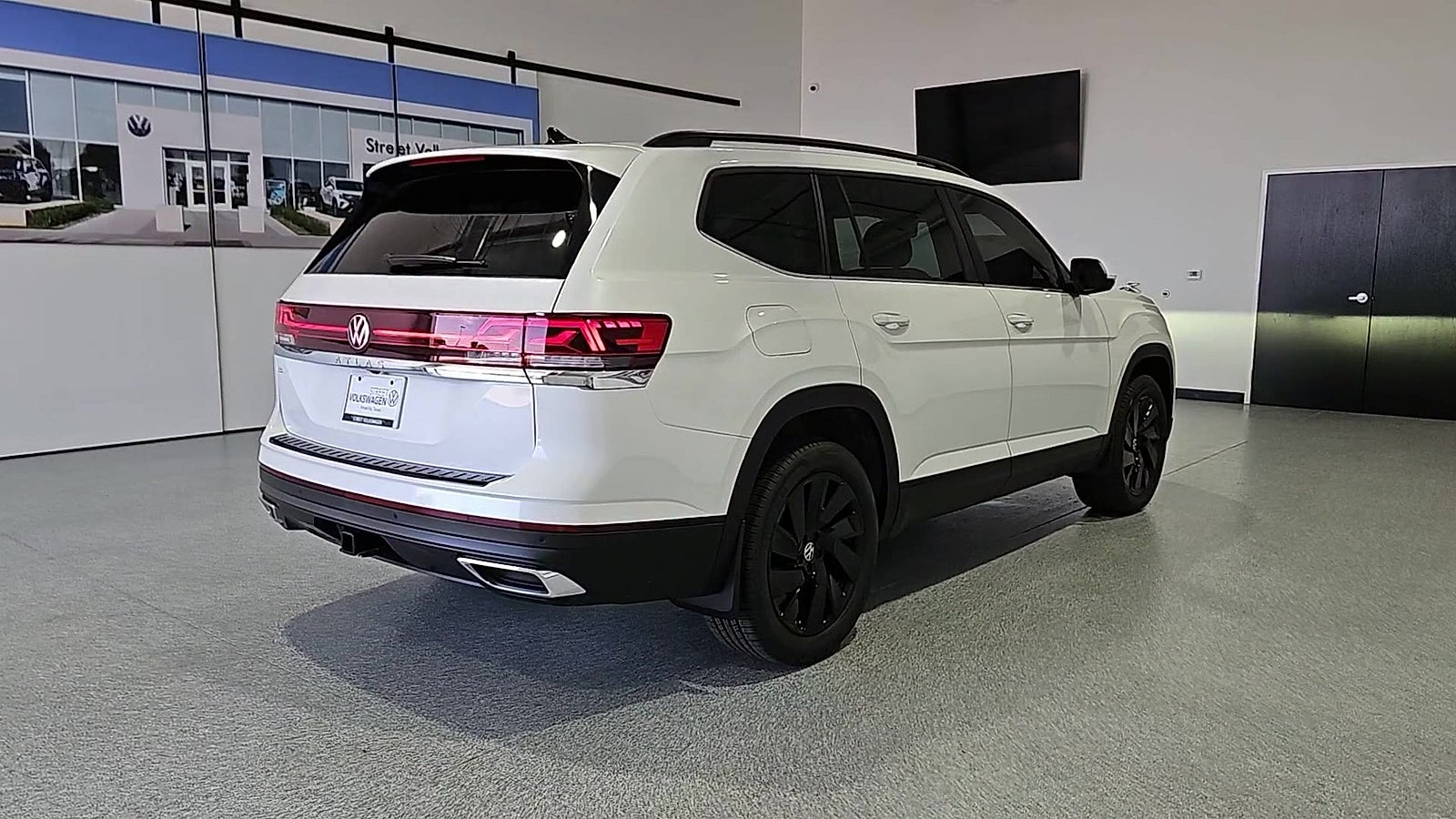 2026 Volkswagen Atlas SE with Technology