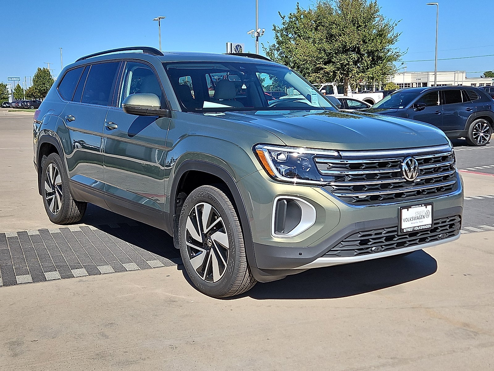 2026 Volkswagen Atlas 2.0T SE w/Technology