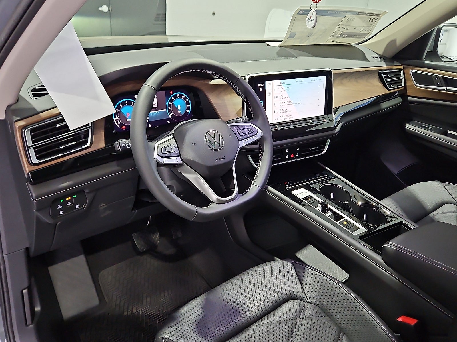 2026 Volkswagen Atlas SE with Technology