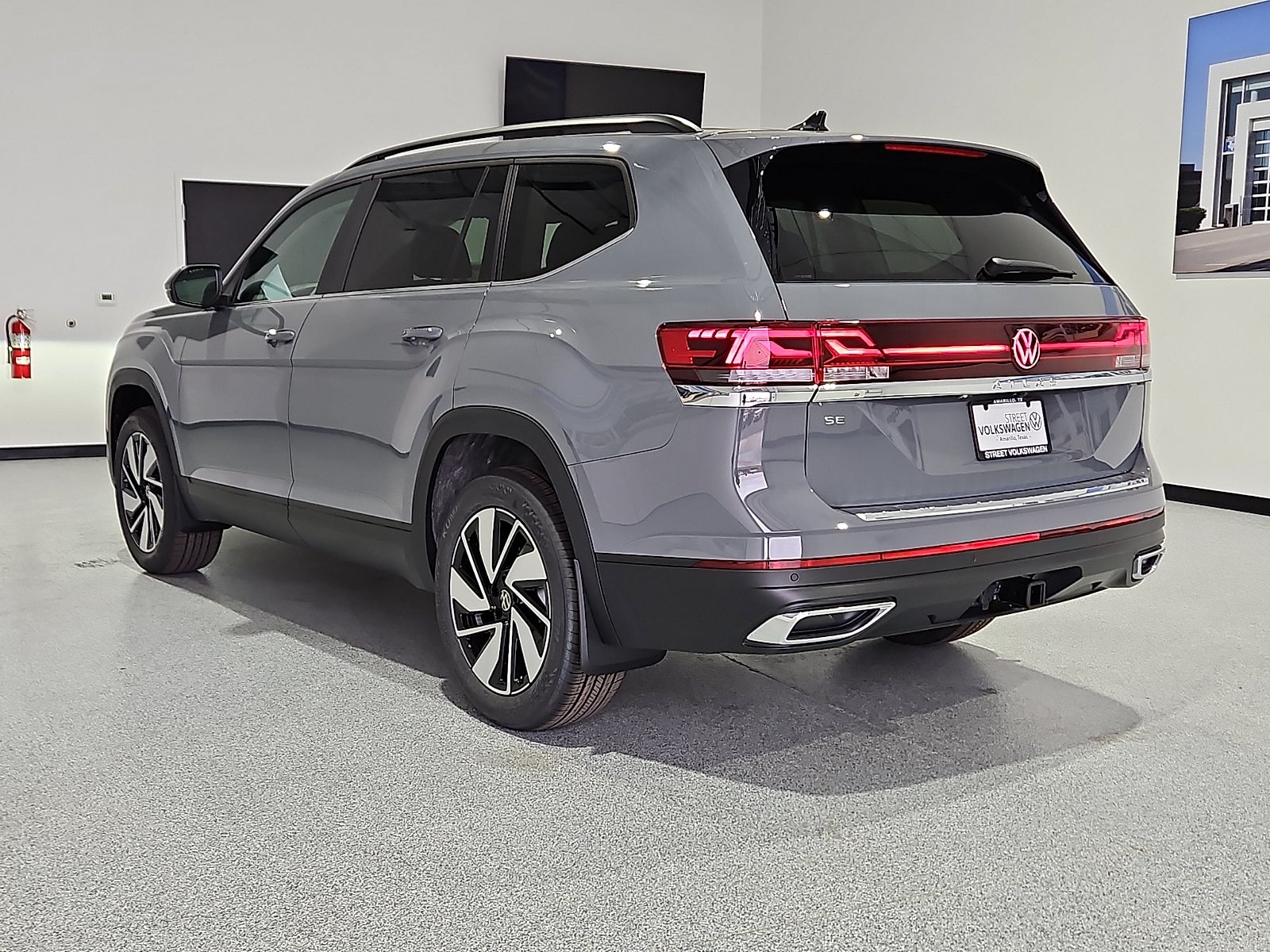 2026 Volkswagen Atlas SE with Technology