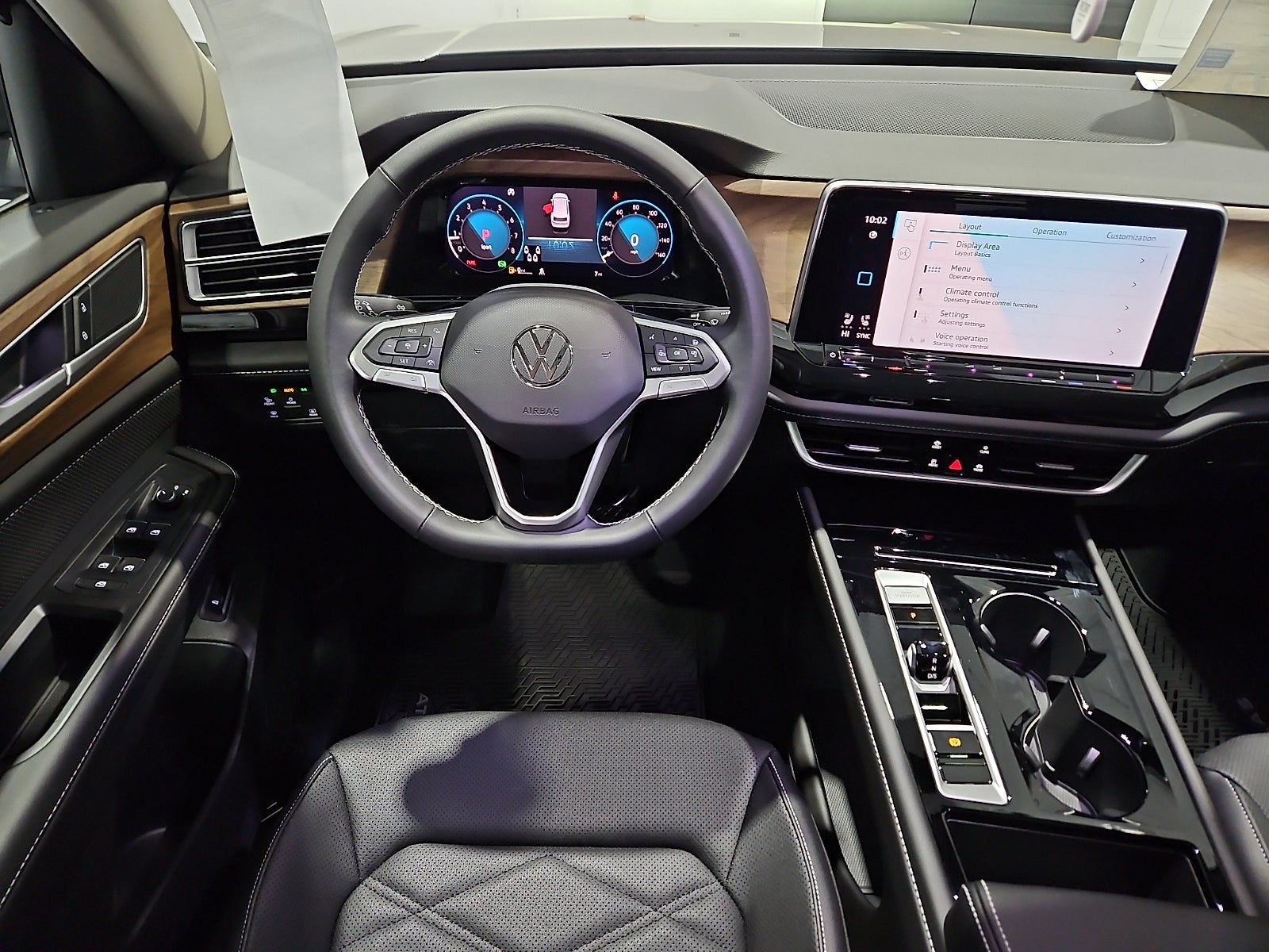 2026 Volkswagen Atlas SE with Technology