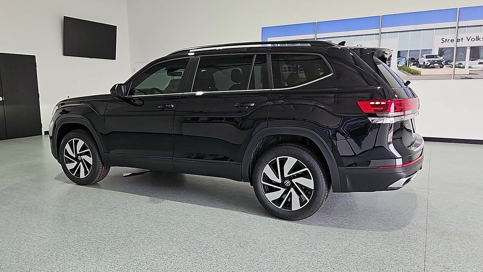 2026 Volkswagen Atlas SE with Technology