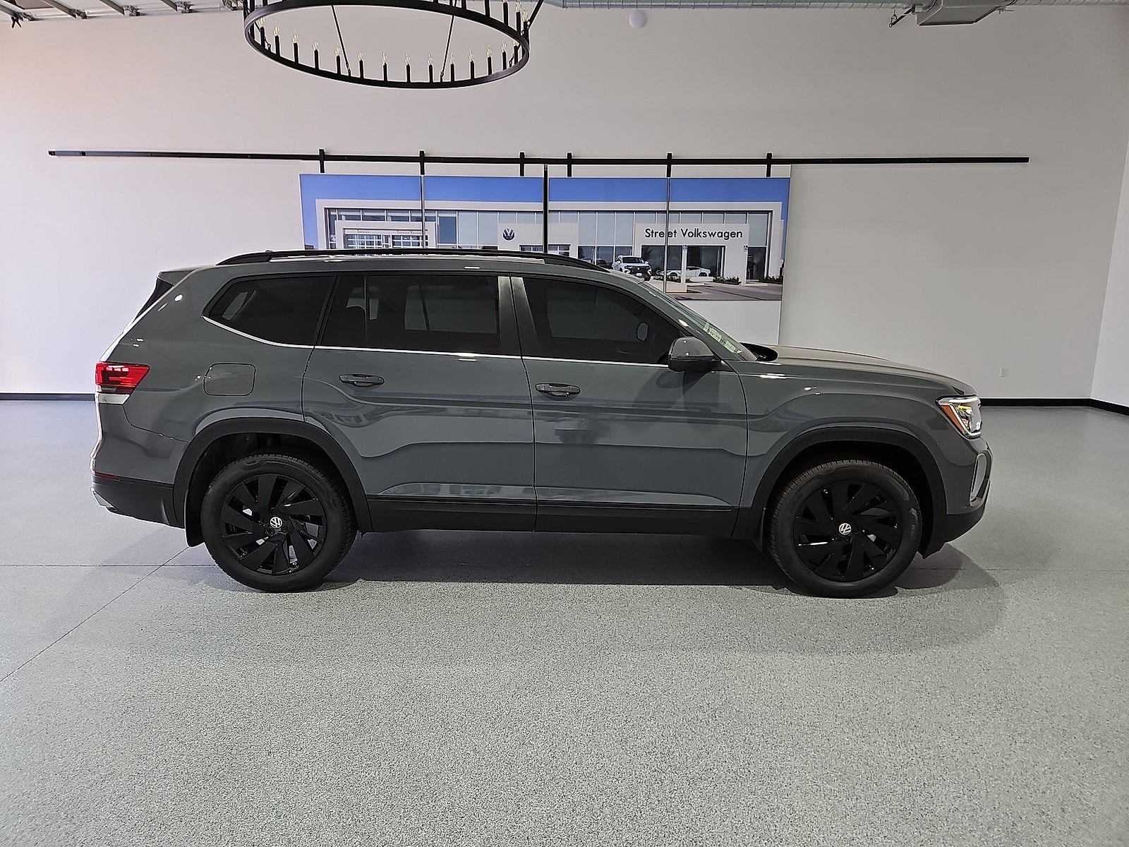 2026 Volkswagen Atlas SE with Technology
