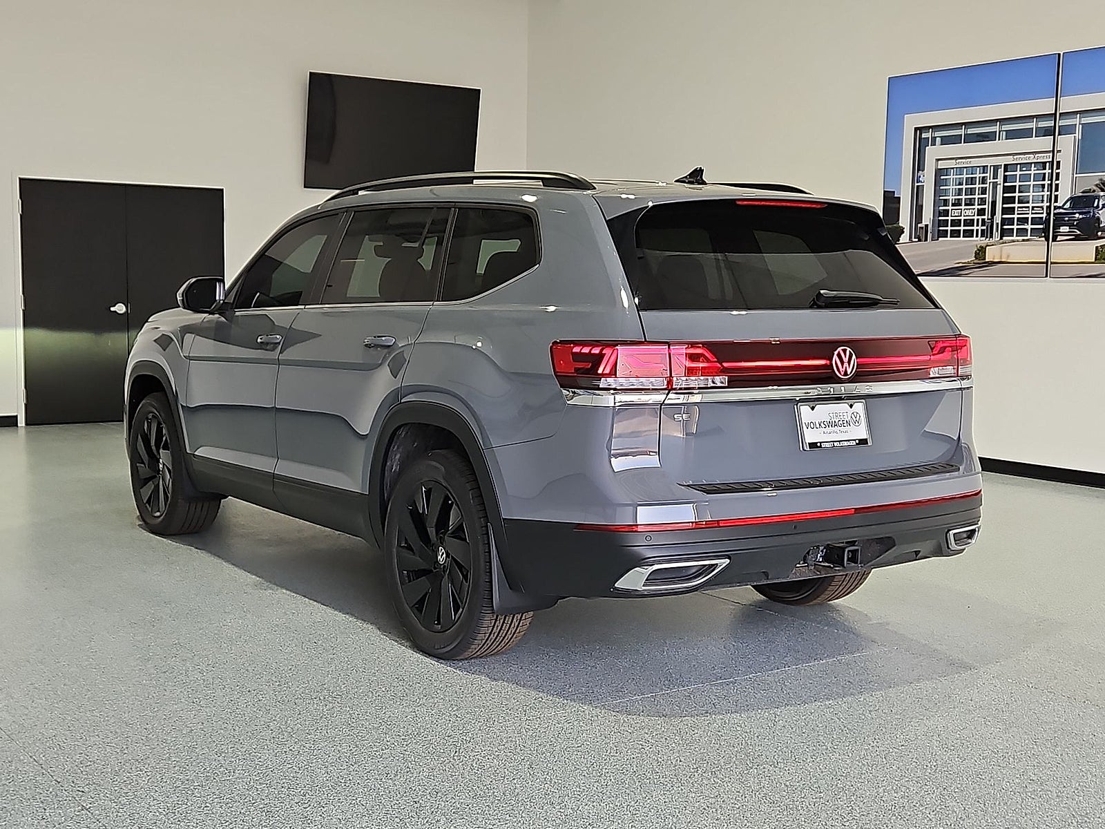 2026 Volkswagen Atlas SE with Technology