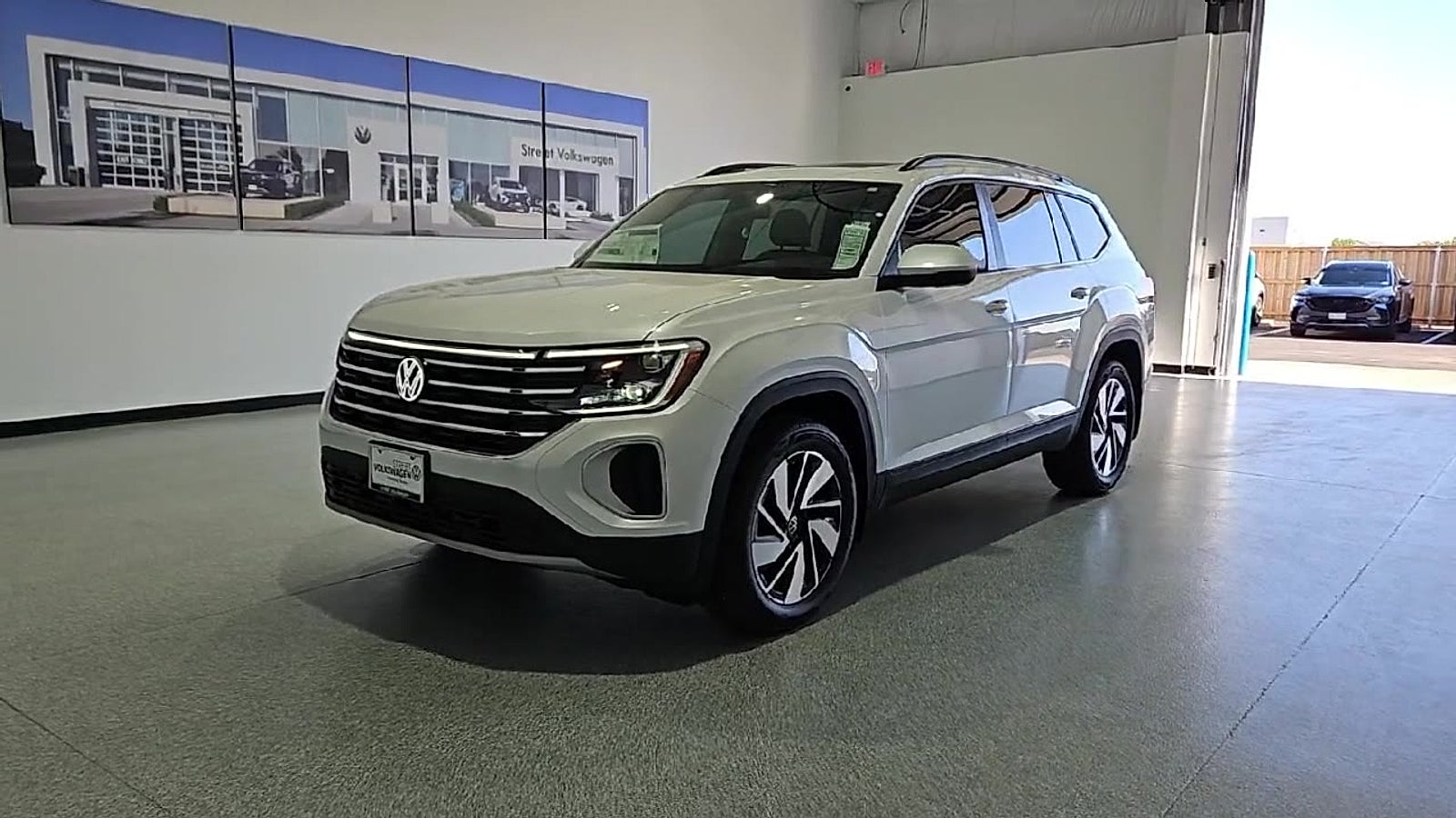 2026 Volkswagen Atlas SE with Technology