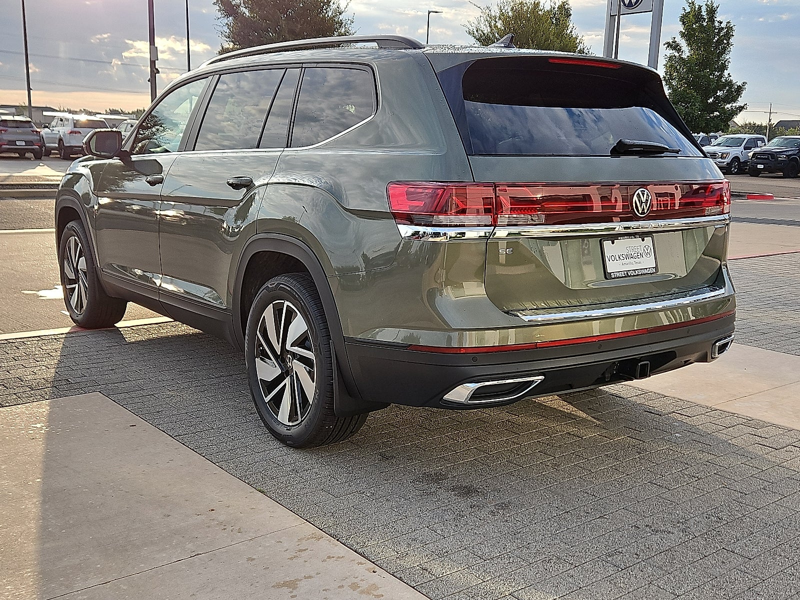 2026 Volkswagen Atlas 2.0T SE w/Technology