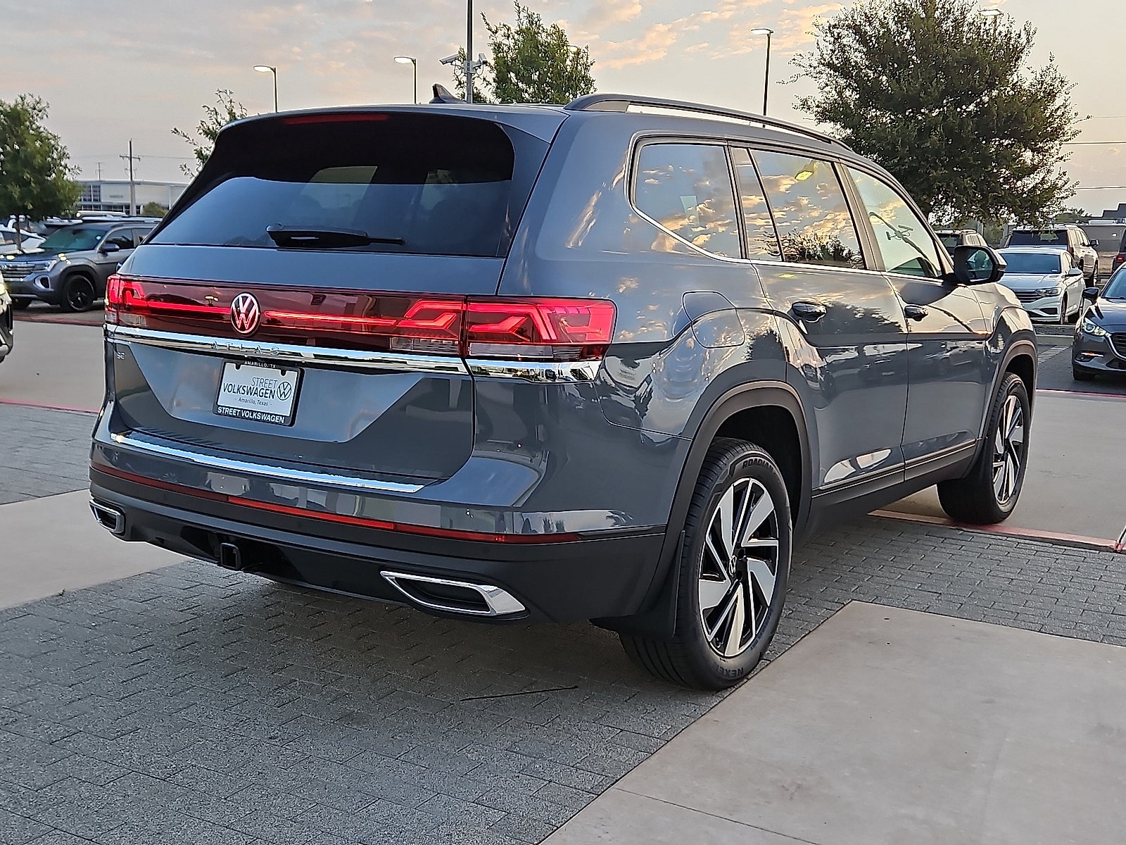 2026 Volkswagen Atlas 2.0T SE w/Technology