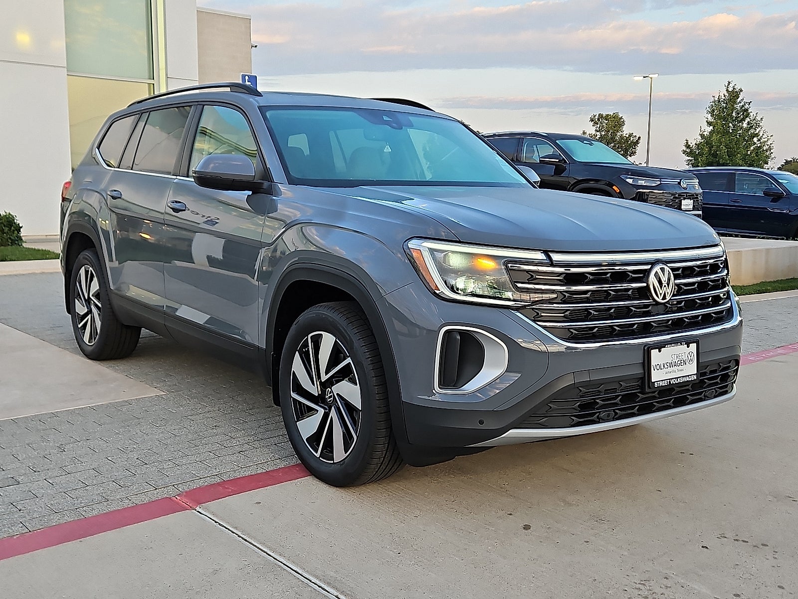 2026 Volkswagen Atlas 2.0T SE w/Technology