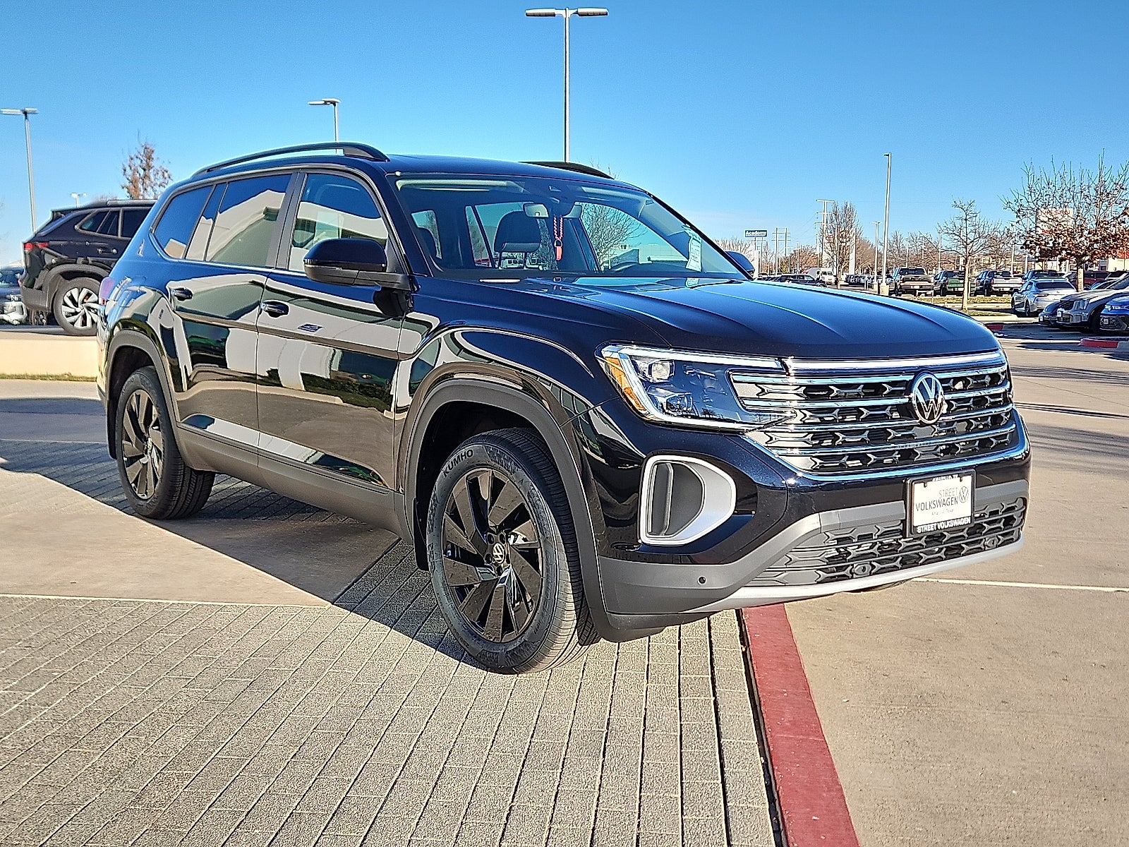 2026 Volkswagen Atlas 2.0T SE w/Technology