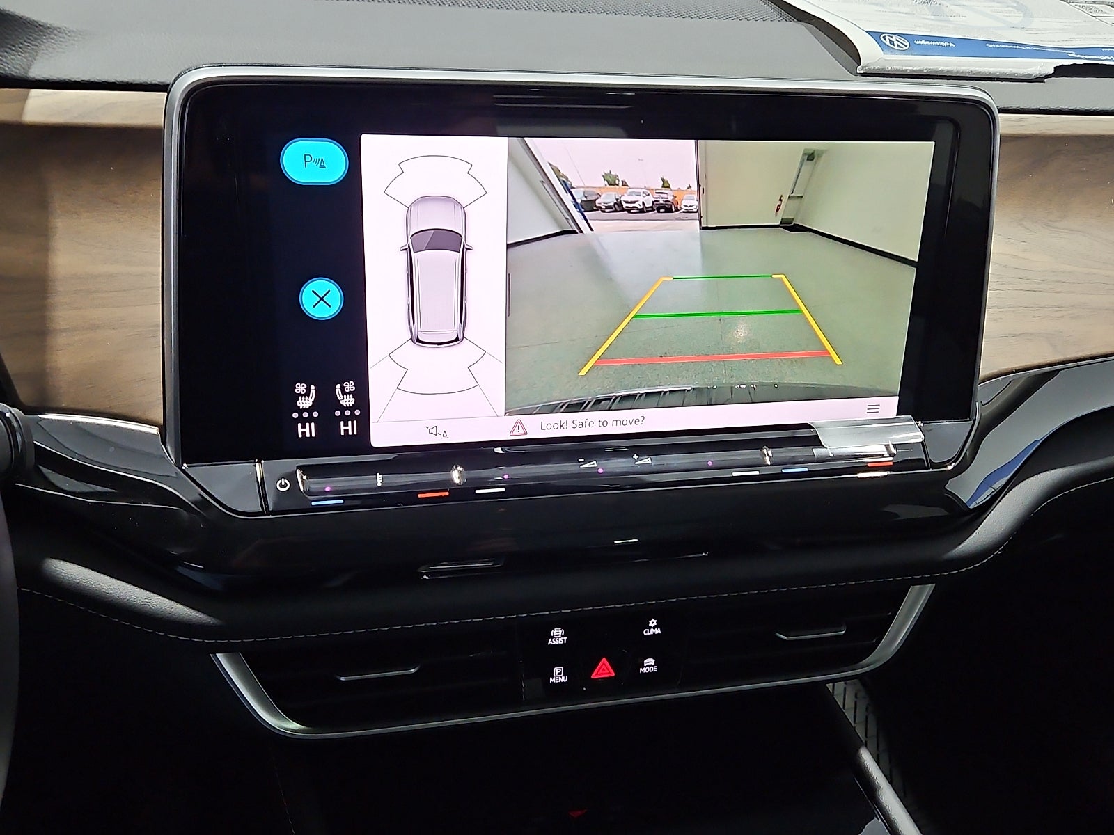 2026 Volkswagen Atlas SE with Technology