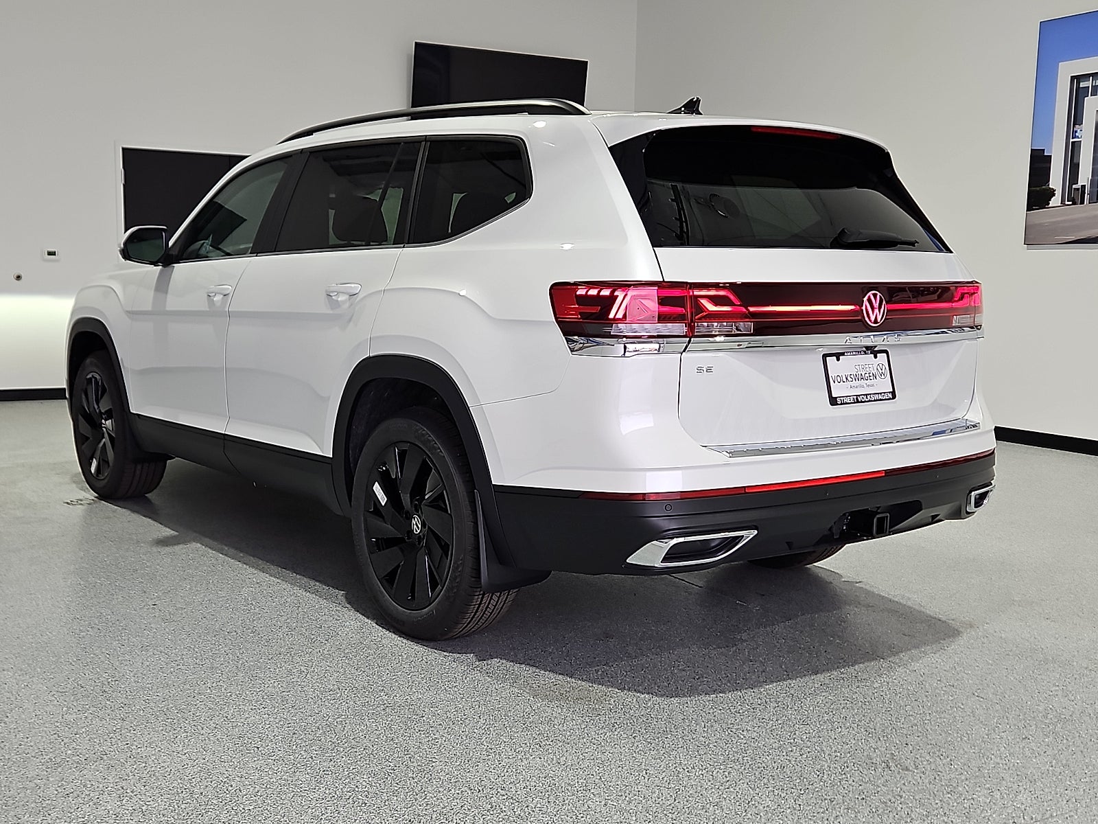 2026 Volkswagen Atlas SE with Technology
