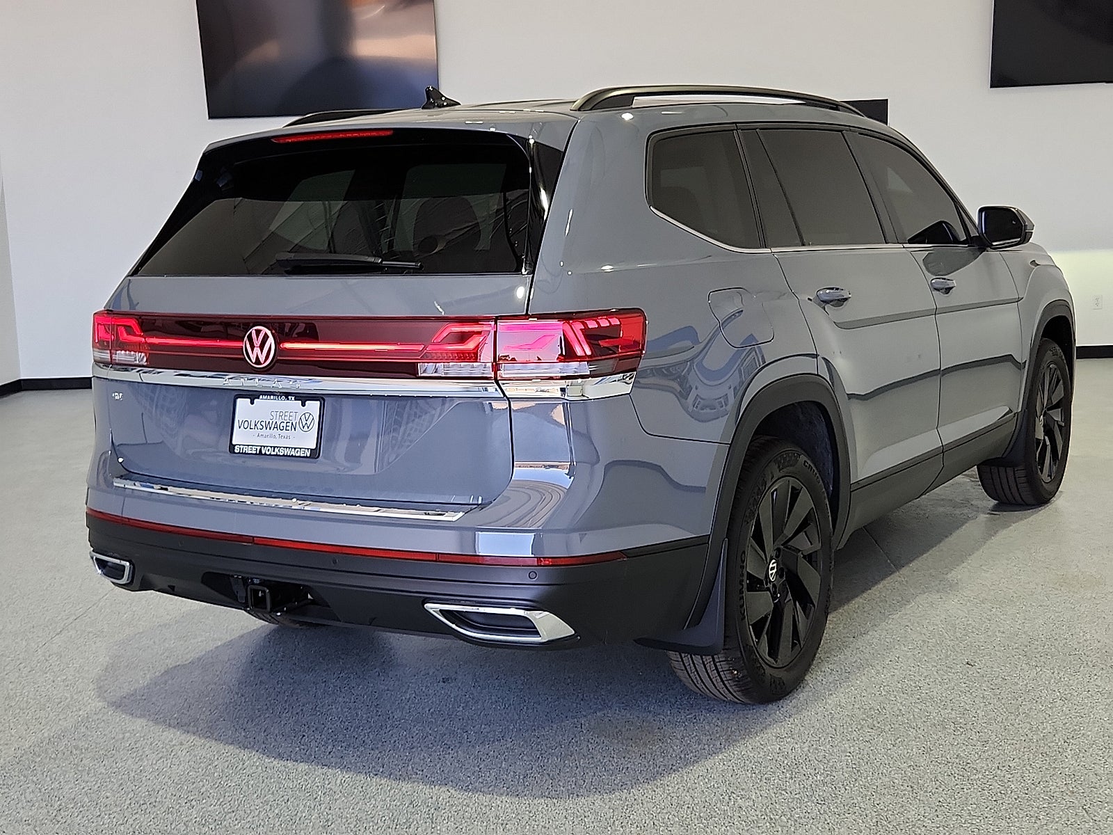 2026 Volkswagen Atlas SE with Technology