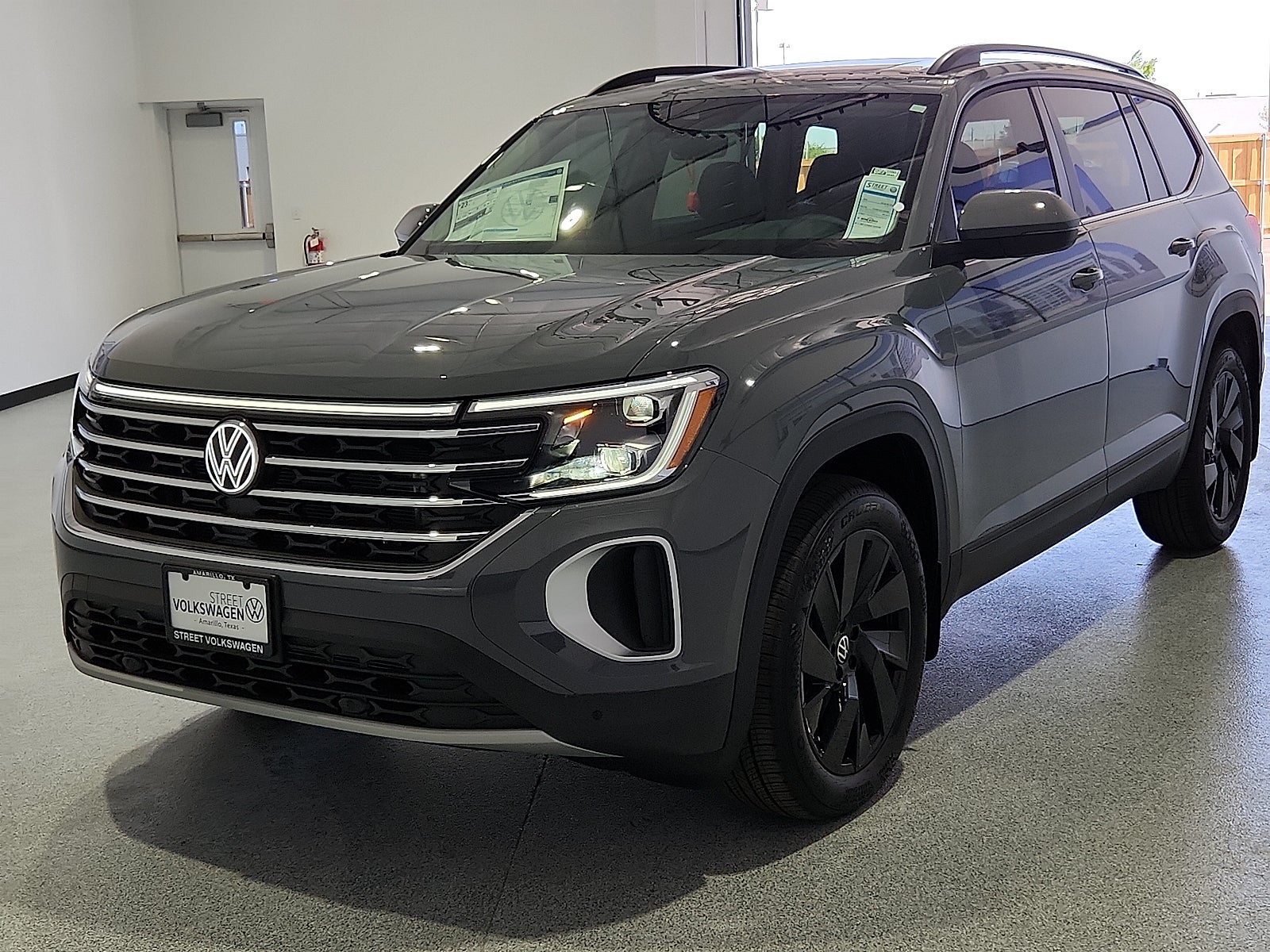 2026 Volkswagen Atlas SE with Technology