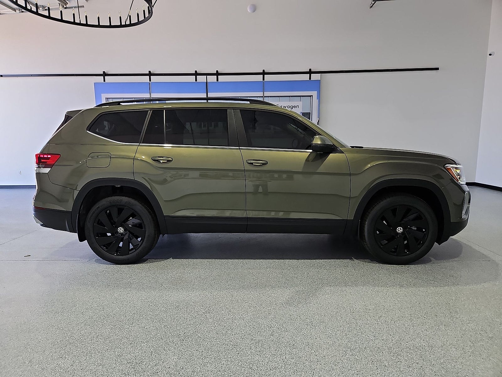 2026 Volkswagen Atlas SE with Technology
